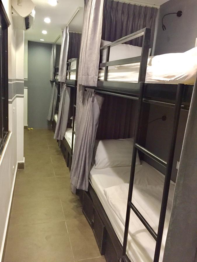 Aura Thematic Hostel Phnom Penh Zewnętrze zdjęcie